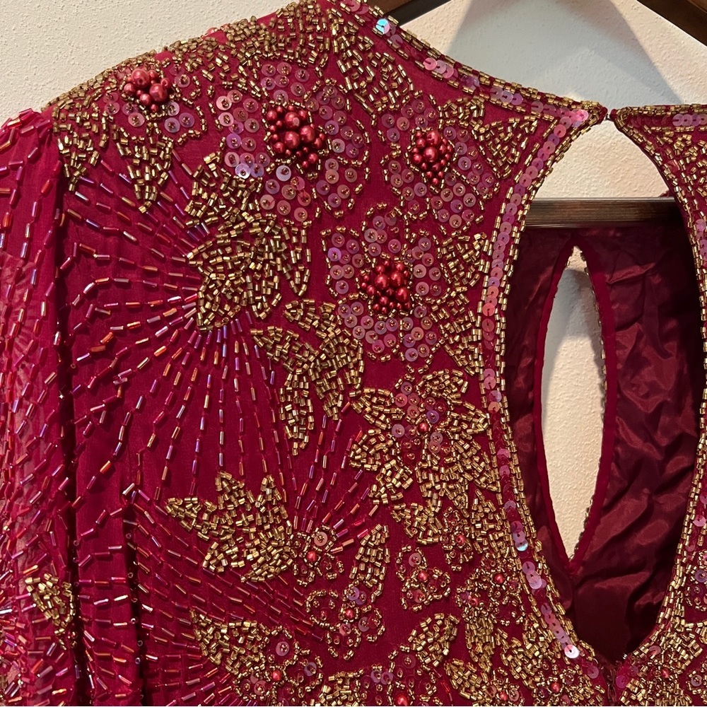 Vintage Peak Sequined Beaded Keyhole Invisible Zipper Lined Silk Dress - Picture 13 of 16